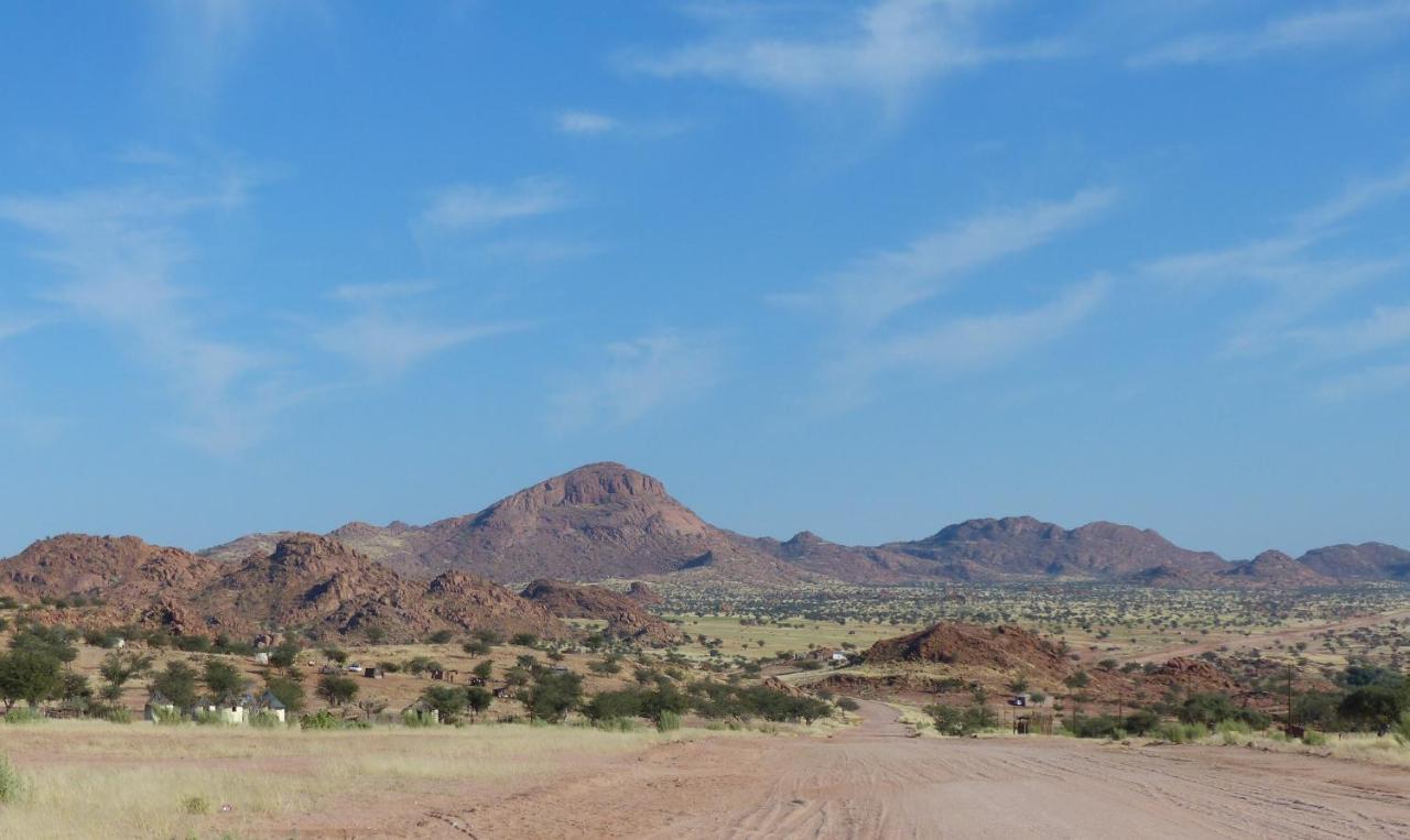 Ozohere Campsite And Himba Village Uis Exterior foto