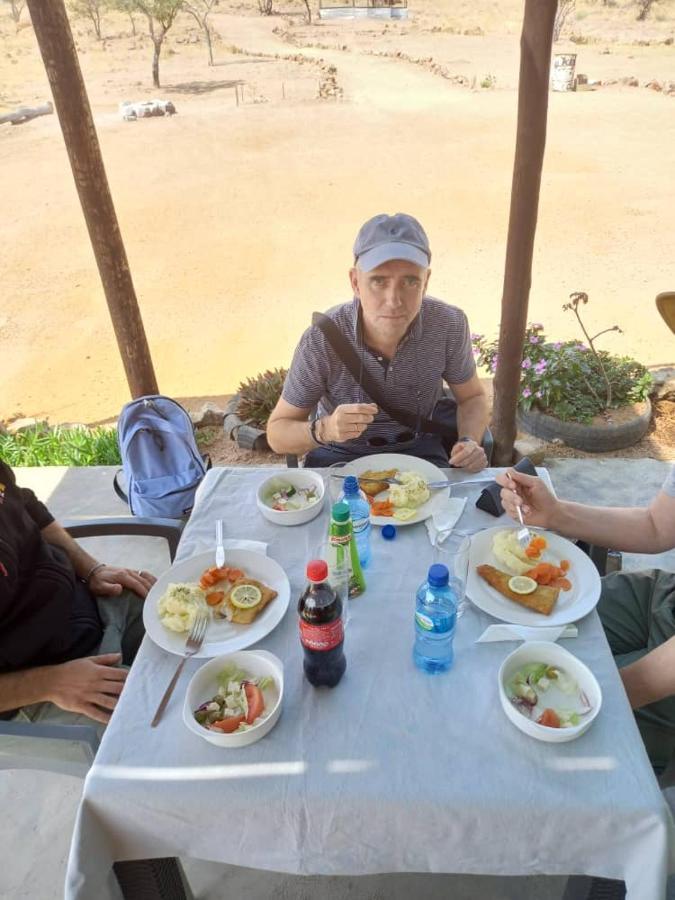 Ozohere Campsite And Himba Village Uis Exterior foto